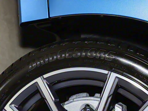 2025�� 325Li M�˶���װ