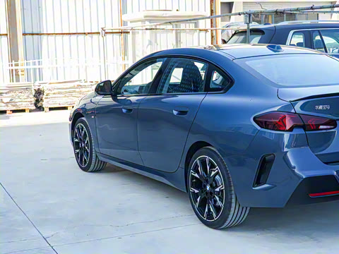 2025�� 225L M�˶���ҹ��װ