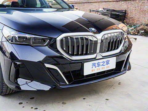 2025�� eDrive 40L M�˶���װ