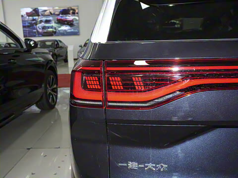 2025�� 380TSI ���������Ѿ�Pro  ������ 6��