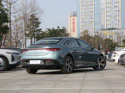 2025�� 500 4MATIC ������