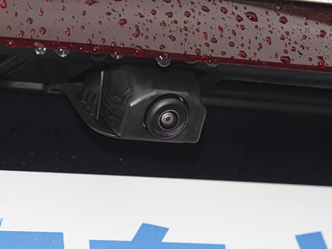 2025�� �Ŀ� E 300 L ������