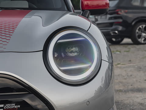 2025�� JOHN COOPER WORKS