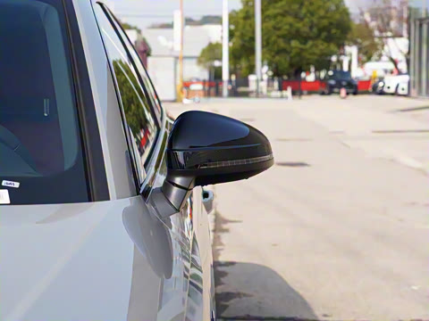 2025�� 200���������� 40 TFSI ����������