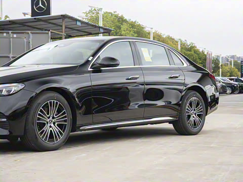 2025�� �Ŀ� E 260 L