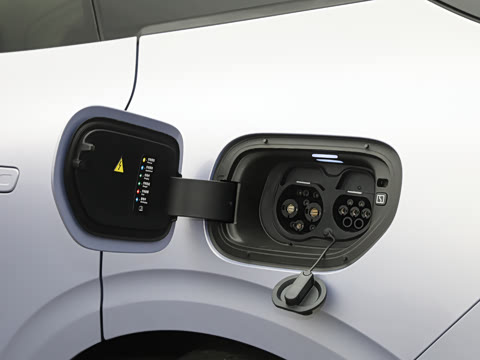 2025�� �����������Ǽݰ� 100kWh