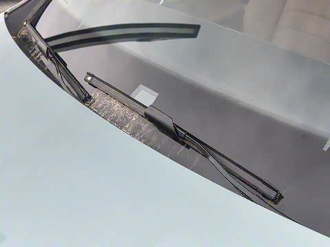 2025�� �Ŀ� E 300 L ʱ���˶���