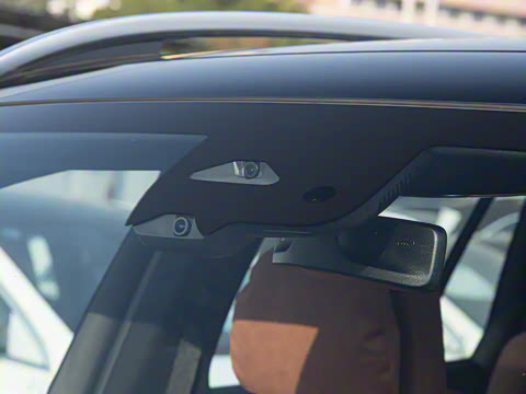 2025�� GLC 300 L 4MATIC ������ 7��