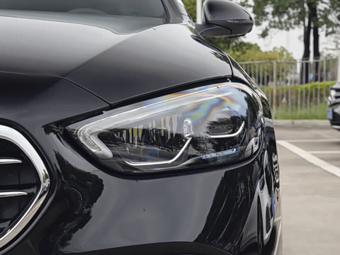 2025�� �Ŀ� C 260 L