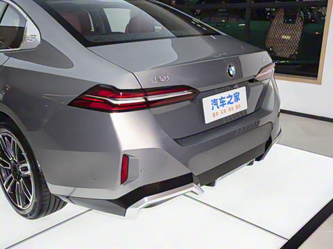 2025�� 530Li ������ M�˶���װ