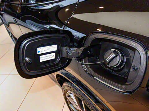 2023�� 3.0T Trofeo