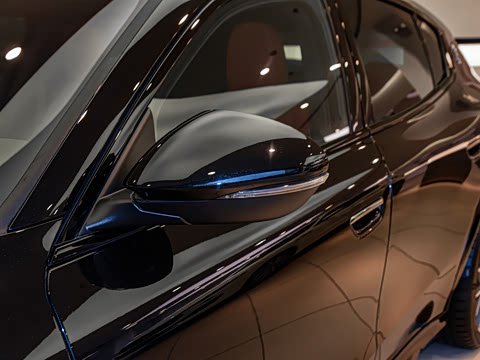 2023�� 3.0T Trofeo