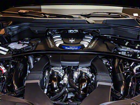 2023�� 3.0T Trofeo