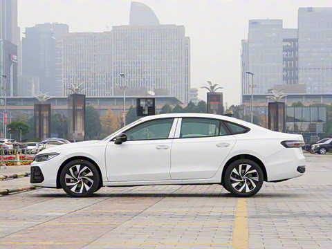 2025�� Pro 380TSI �ǿ���ҫ��