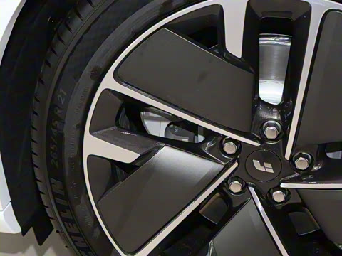 2025�� Ultra ���ܻ��°�