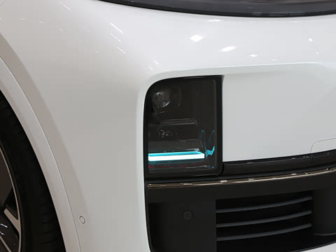 2025�� Ultra ���ܻ��°�