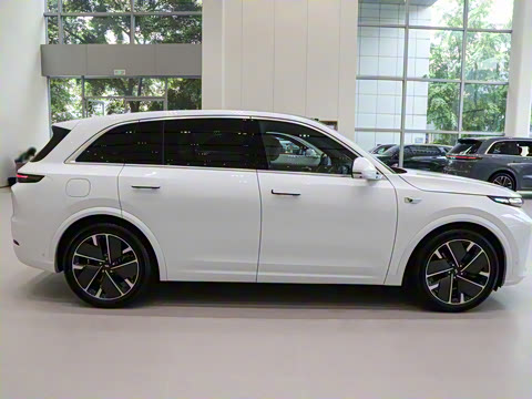 2025�� Ultra ���ܻ��°�