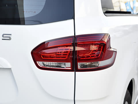 2025�� 2.0L �ֶ��м����а� CNG 7��