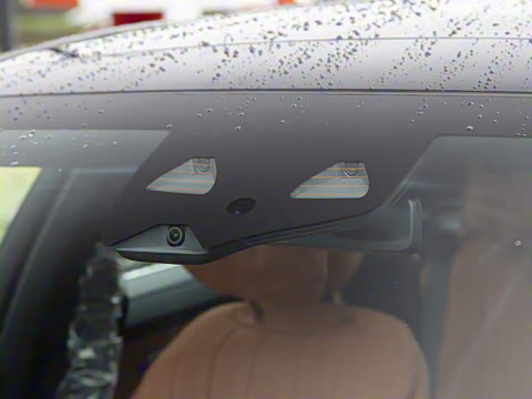 2025�� S 400 L ������