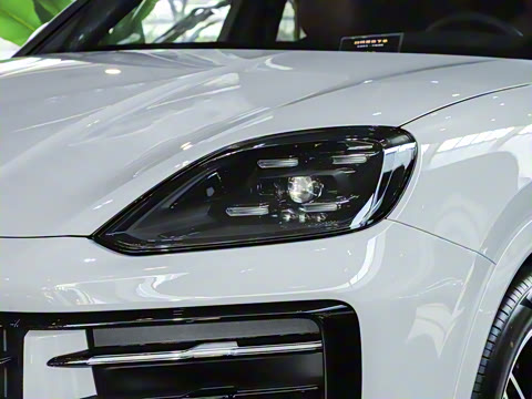 2025�� Cayenne 3.0T