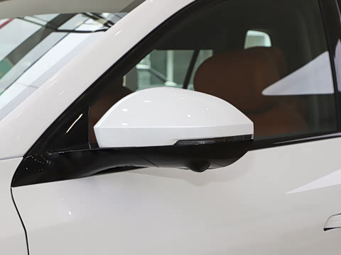 2025�� 636Ultra���Ȱ� 6��