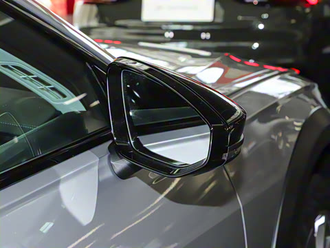 2025�� allroad quattro ̽���� 55 TFSI ����ԽҰ��