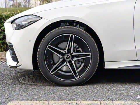 2025�� �Ŀ� C 260 L �ҹ�˶���