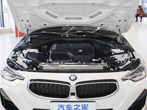 2025�� 225i M�˶���ҹ��װ