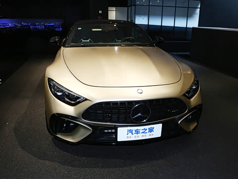 2026�� AMG SL 63 Golden Coast