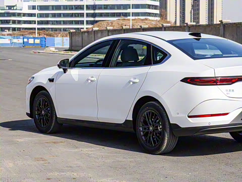 2025�� EV �Ǽݰ� 510KM������