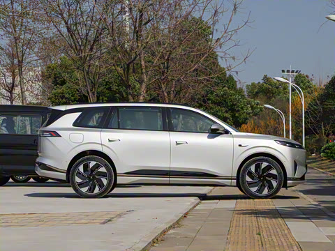 2025�� 636Ultra�Ǽݰ� 5��