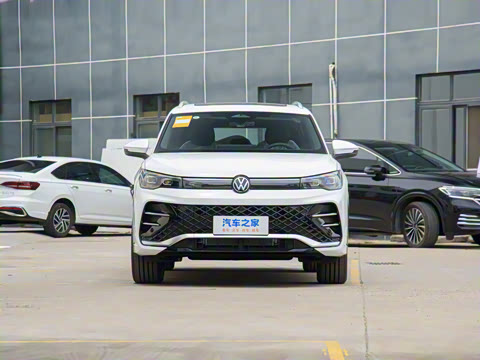 2025�� PRO 380TSI ���� R-Line �����