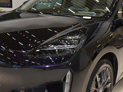 2025�� 825 Max��