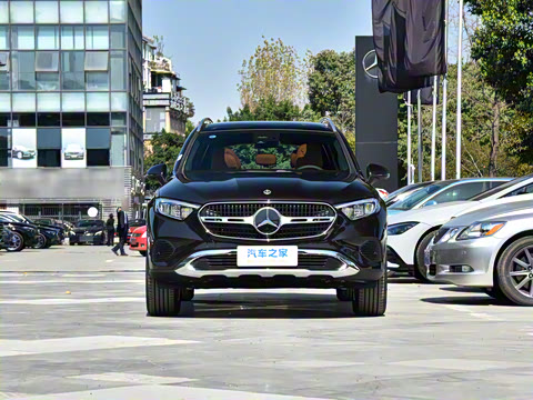 2025�� �Ŀ� GLC 260 L 4MATIC ������