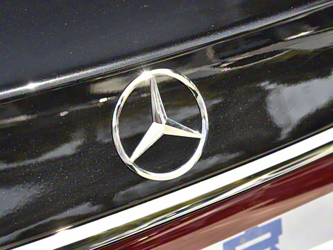 2025�� �Ŀ� E 300 L �����