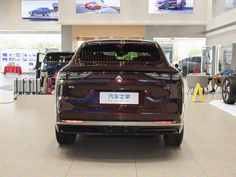 2025�� 825 Max��