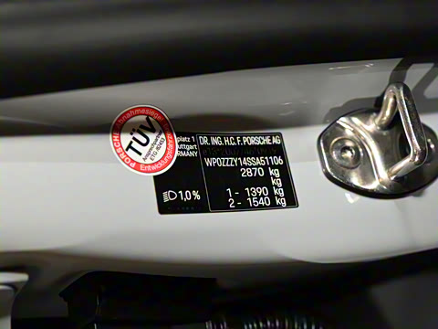 2024�� Taycan Turbo S