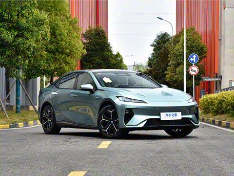 2025�� 230UltraǬ���Ǽ�ADS SE���̰�