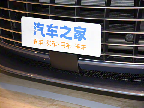 2025�� 4.0T V8 Coupe