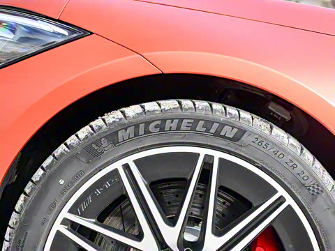 2023�� AMG GT 50 4MATIC+ �����ܳ�