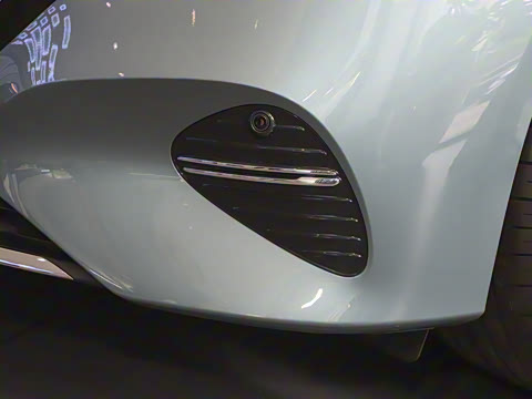 2025�� �Ŀ� E 300 L ������