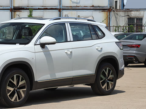 2025�� �Ŀ� ������ 300TSI