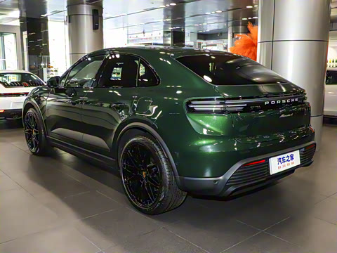 2024�� Macan 4