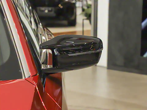 2025�� M240i xDrive