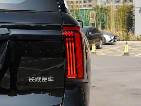 2025�� 2.0T�Զ�������Ӣ�� ����