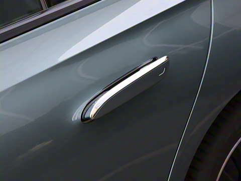 2025�� E 300 �������˶���