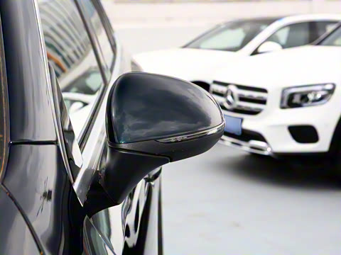 2024�� GLC 260 L 4MATIC ������ 5��