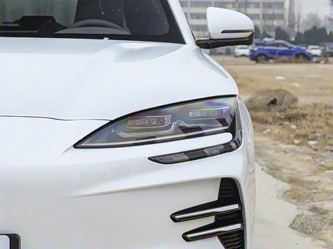 2025�� EV �Ǽݰ� 520km ������