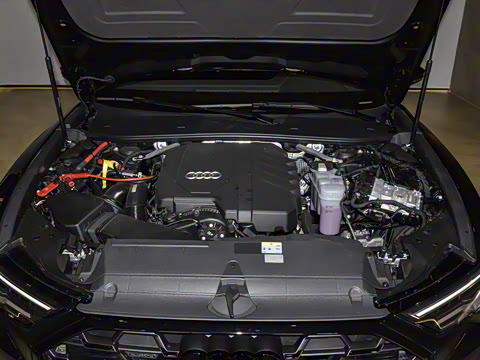 2025�� Avant 45 TFSI ��̽�ռ�