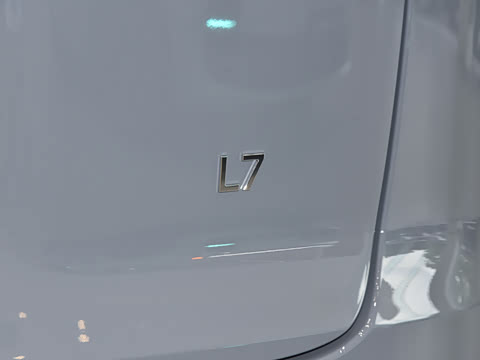 2025�� Pro ���ܻ��°�